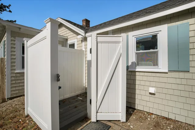 a view of a entryway