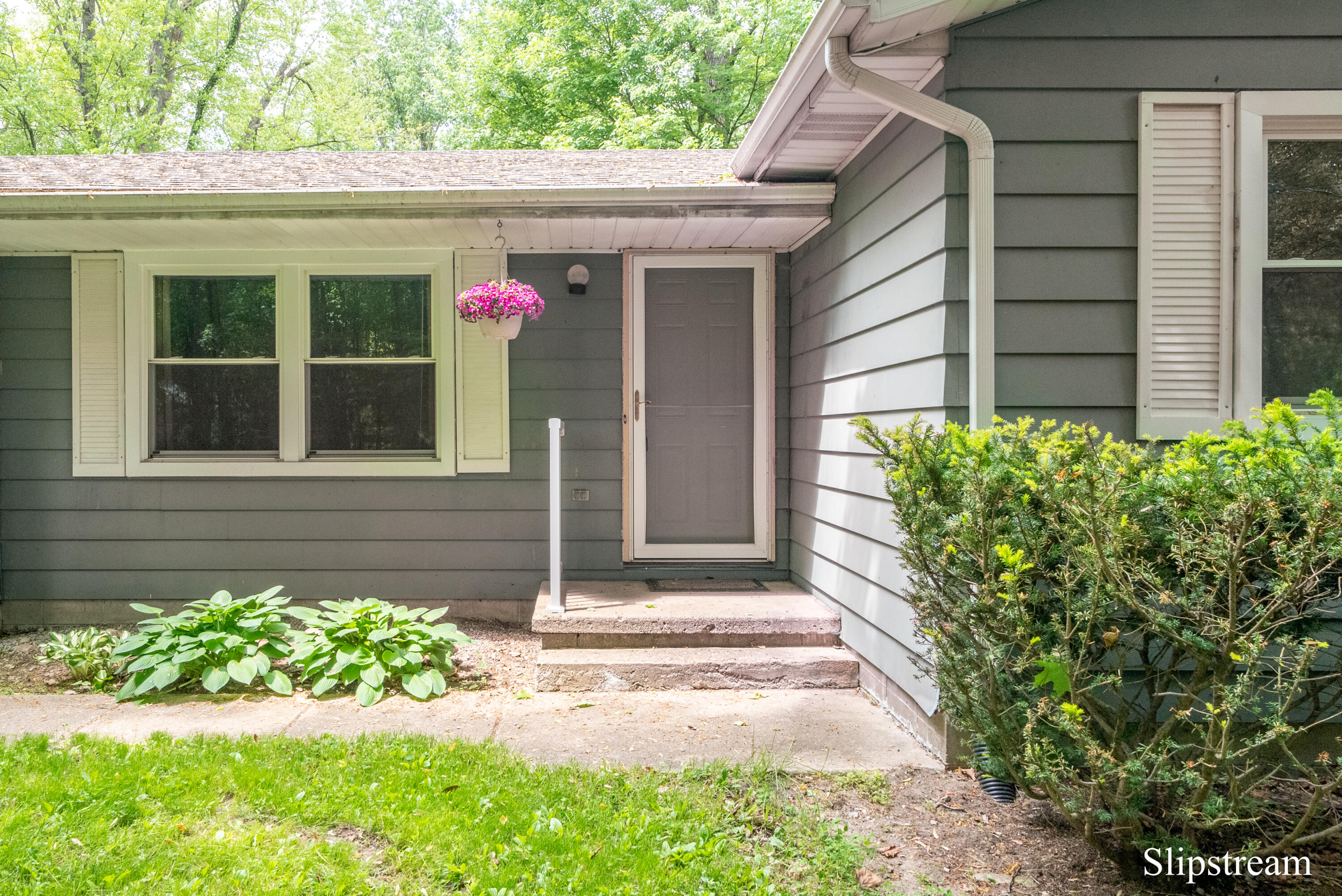 9565 Royston Road Grand Ledge, MI 48837 - Photo 28 of 43 DSC06805
