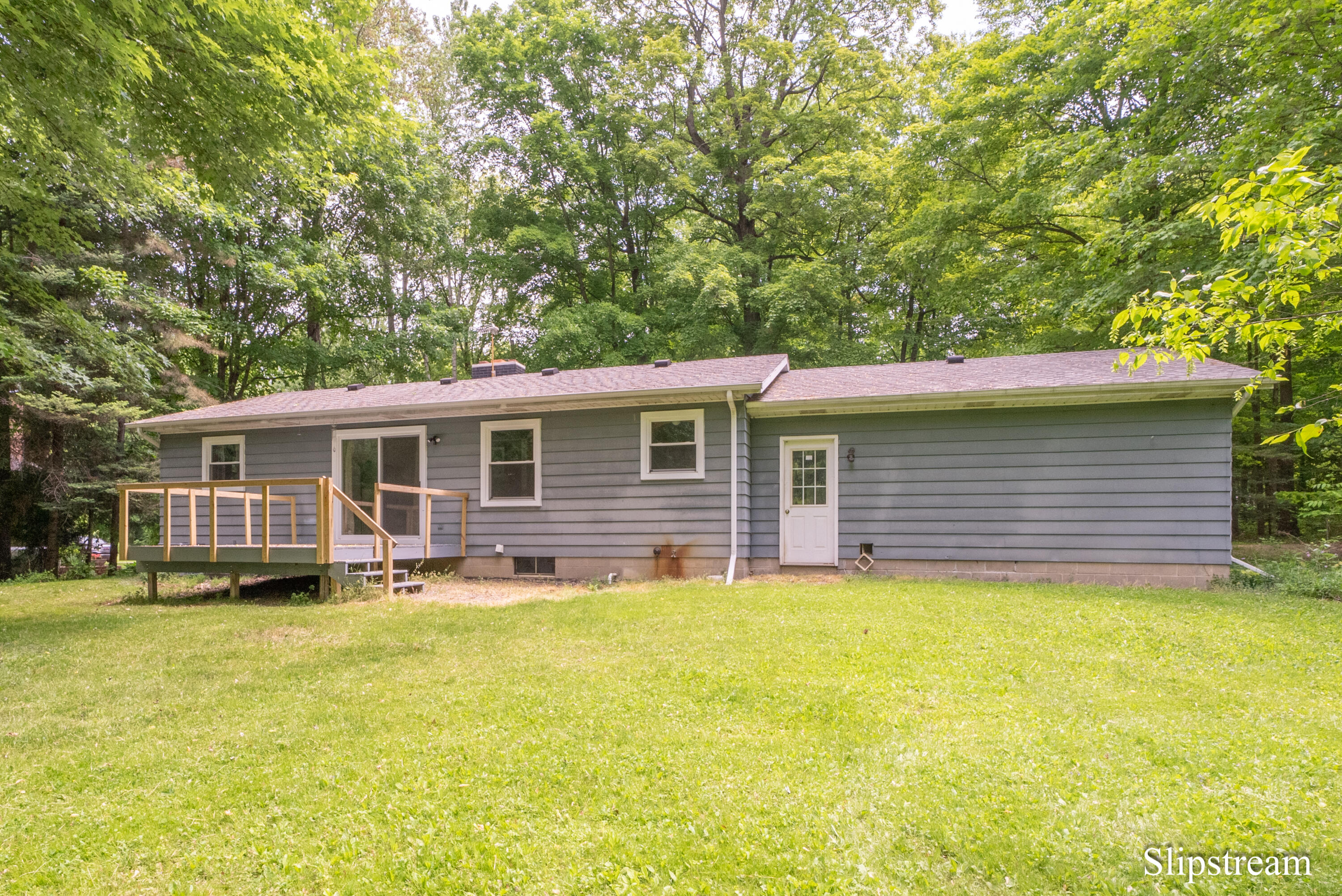 9565 Royston Road Grand Ledge, MI 48837 - Photo 37 of 43 DSC06820