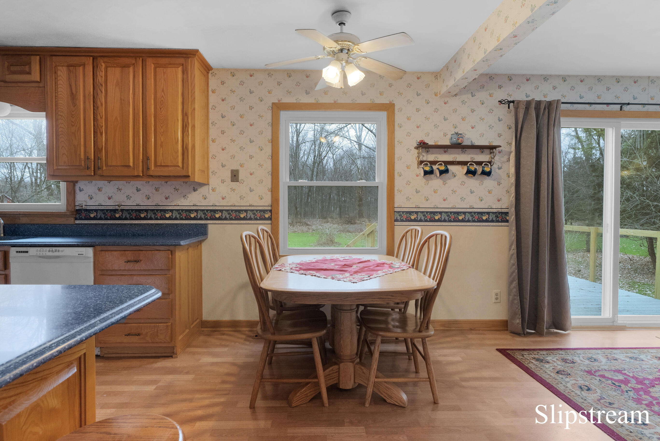 9565 Royston Road Grand Ledge, MI 48837 - Photo 5 of 43 DSC06923_4_5