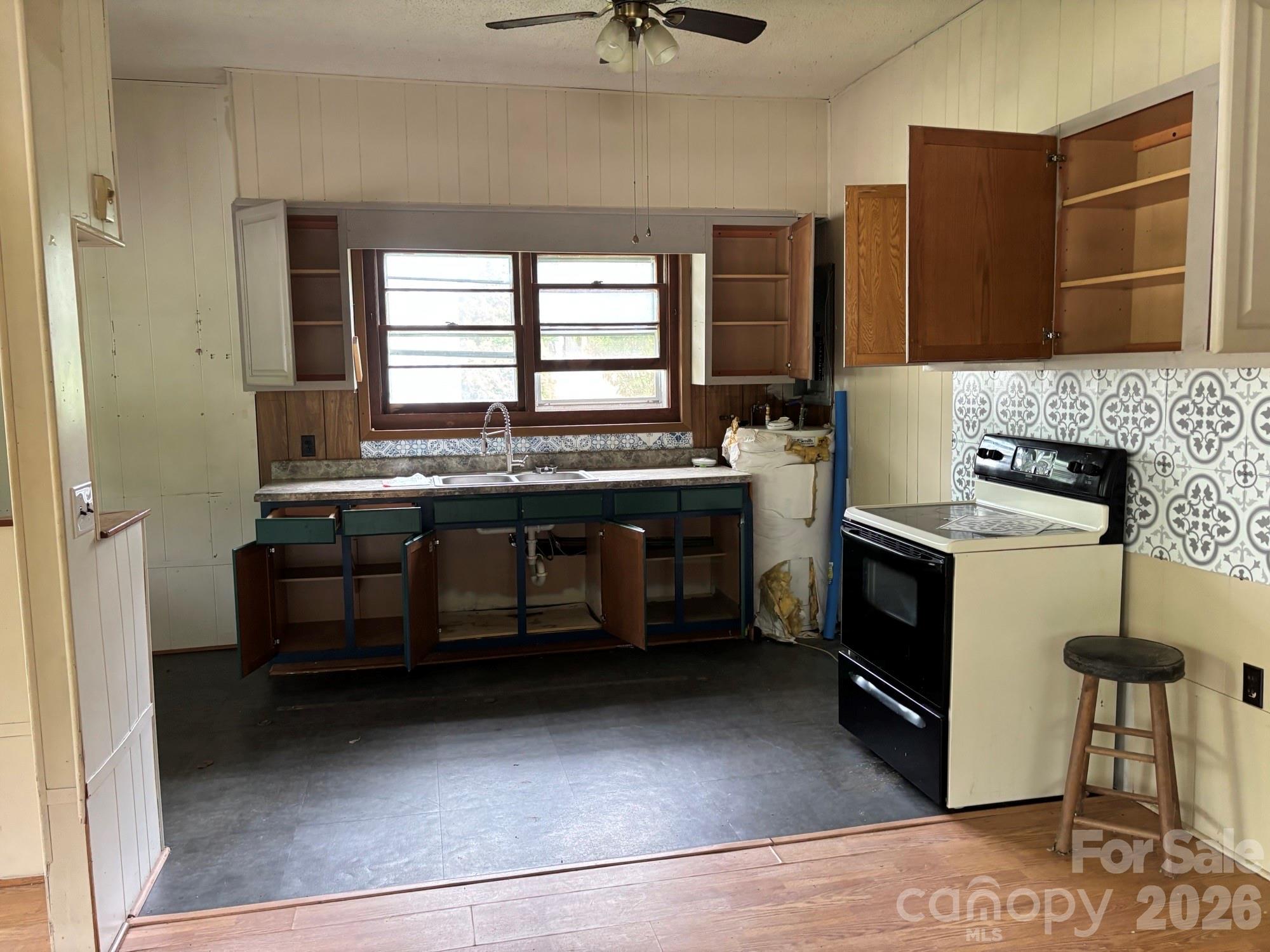 86 Jack Sullins Road Spruce Pine, NC 28777 - Photo 38 of 48