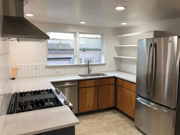 $2,800 | 2004 Rosewood Avenue, Austin, TX 78702