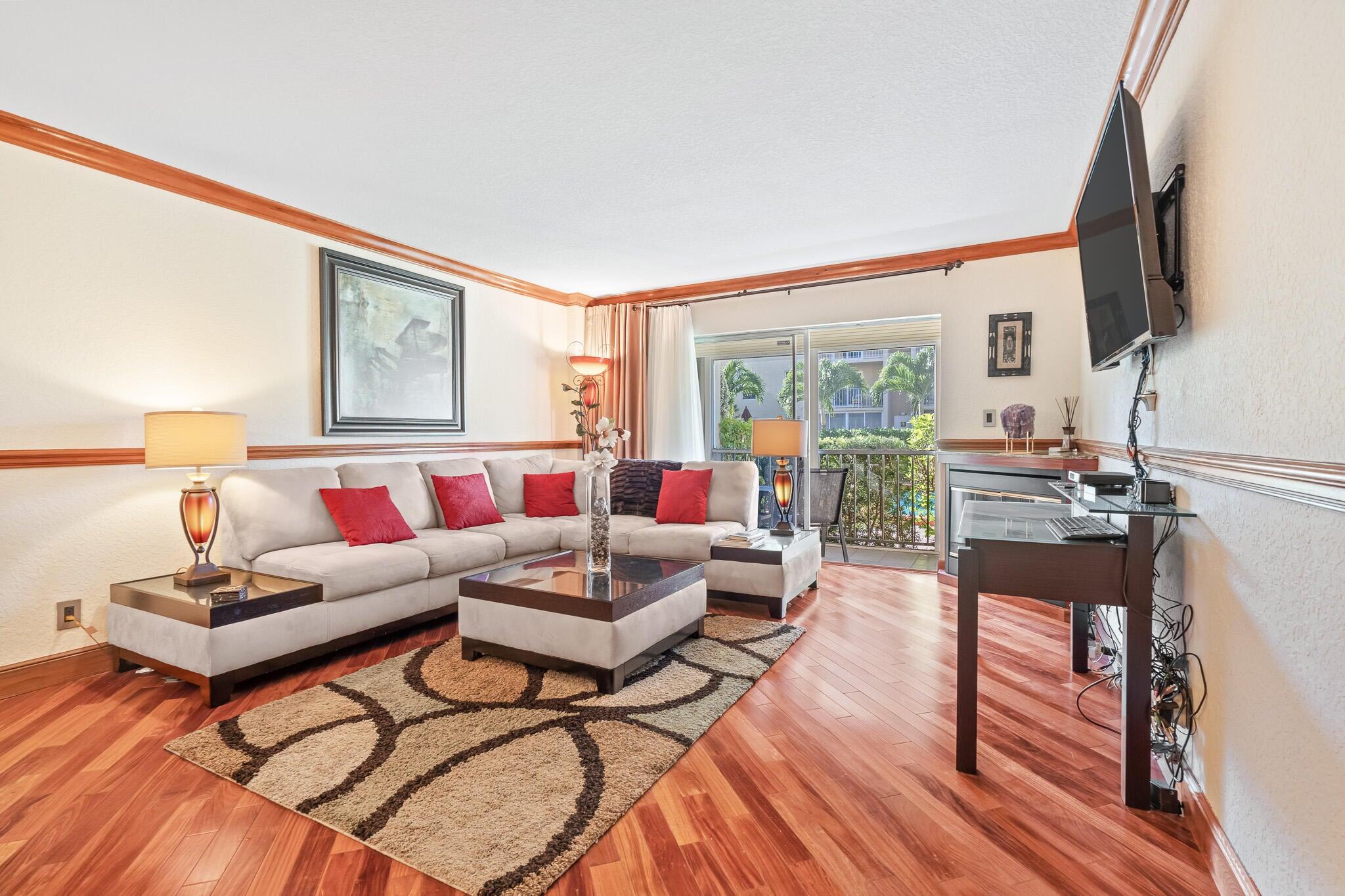 950 Ponce De Leon Road, Unit 109 Boca Raton, FL 33432 - Photo 5 of 39 Living Room