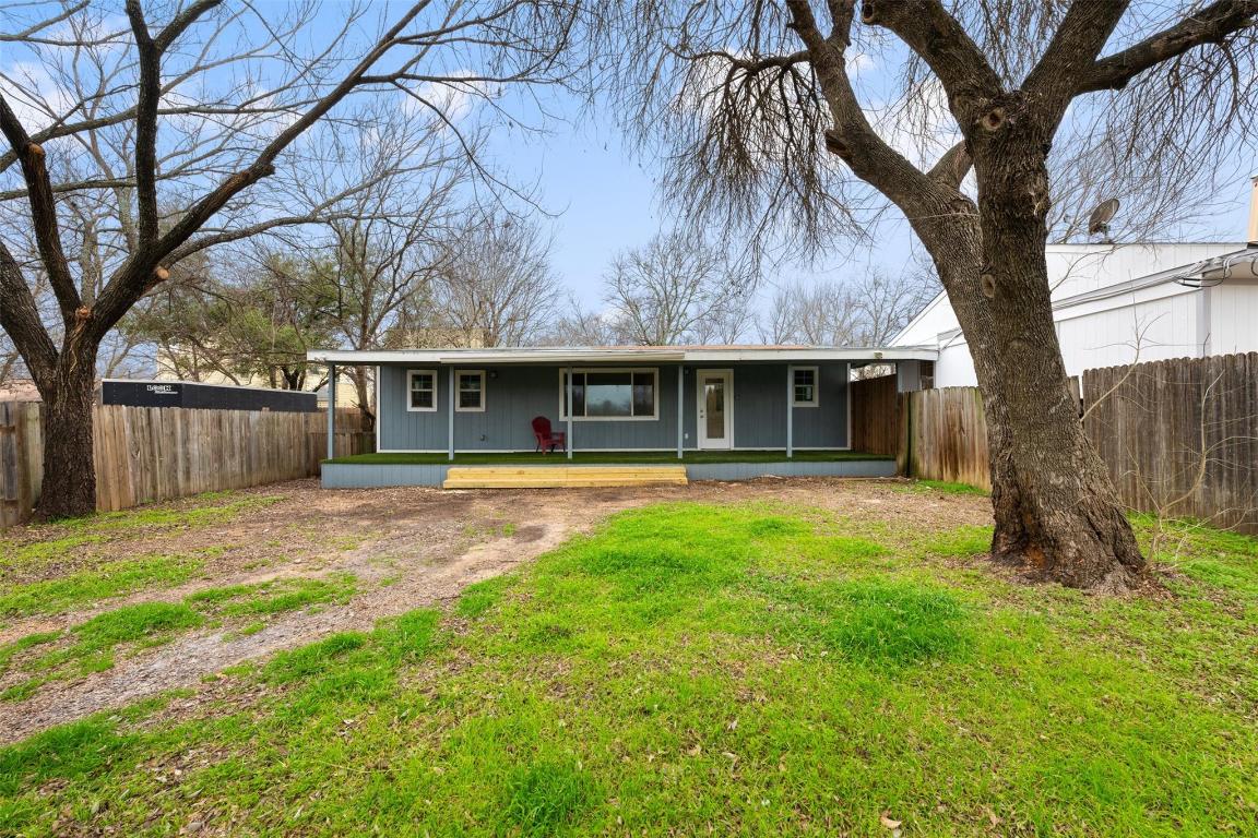901 Valdez Street, Unit C Austin, TX 78741 - Photo 2 of 12 a front view of house with yard
