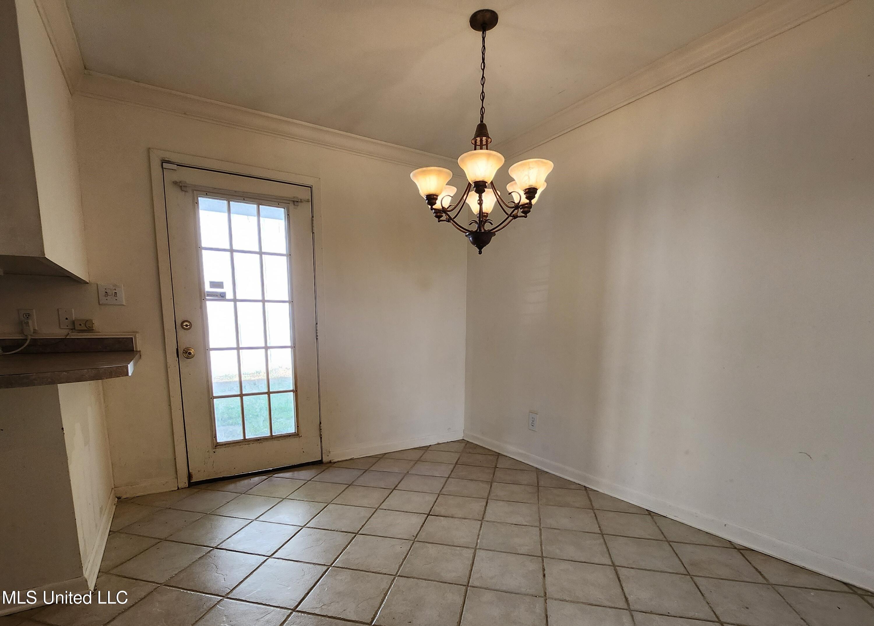 815 Renshaw Road Yazoo City, MS 39194 - Photo 12 of 19 20230922_085004