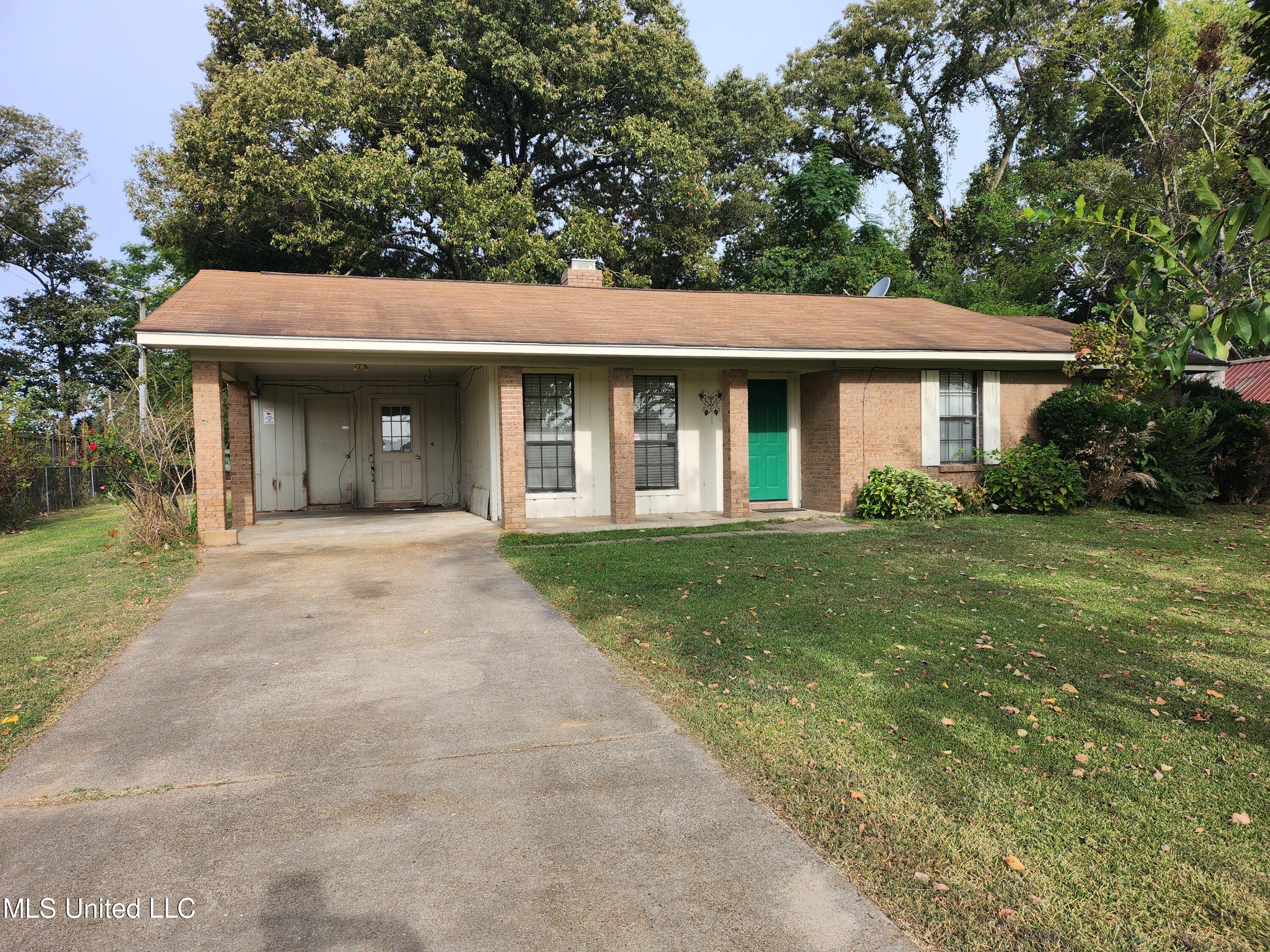 815 Renshaw Road Yazoo City, MS 39194 - Photo 4 of 19 20231004_091018