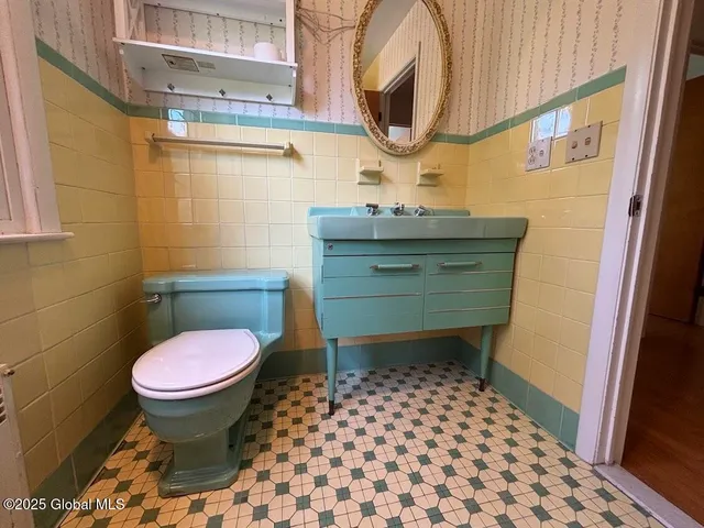 $2,800 | 4 Noonan Lane, Albany, NY 12209