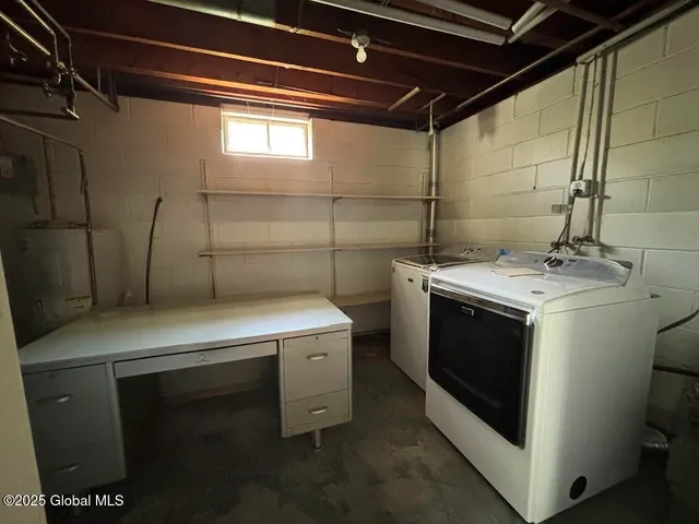 $2,800 | 4 Noonan Lane, Albany, NY 12209