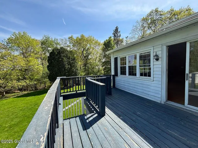 $2,800 | 4 Noonan Lane, Albany, NY 12209