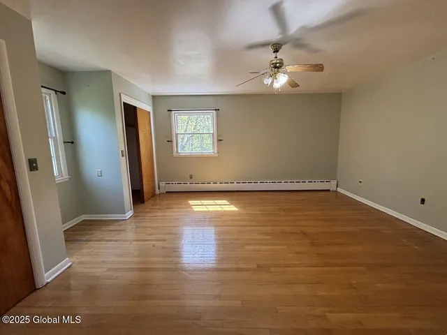 $2,800 | 4 Noonan Lane, Albany, NY 12209