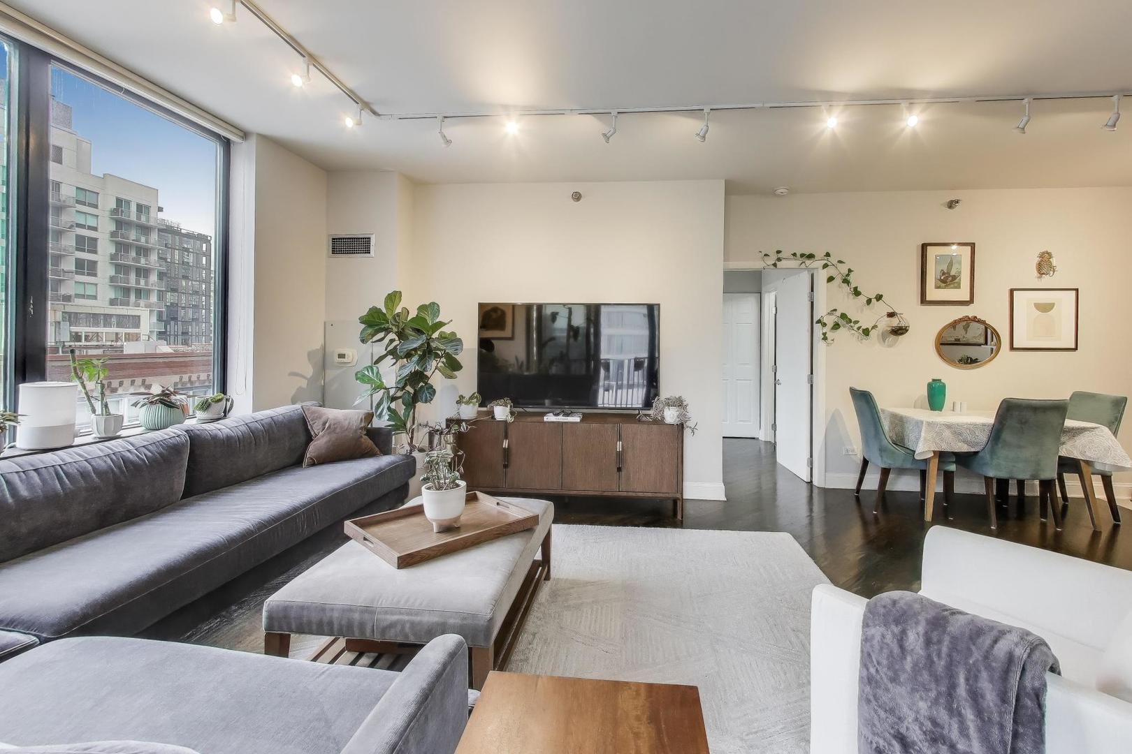 435 West Erie Street, Unit 908 Chicago, IL 60654 - Photo 11 of 46