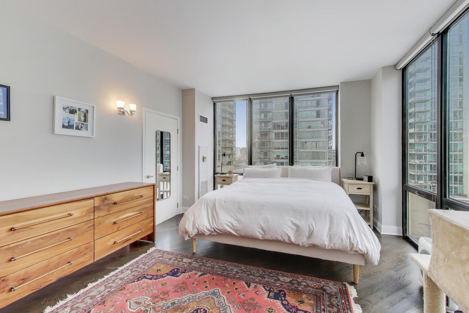 435 West Erie Street, Unit 908 Chicago, IL 60654 - Photo 18 of 46