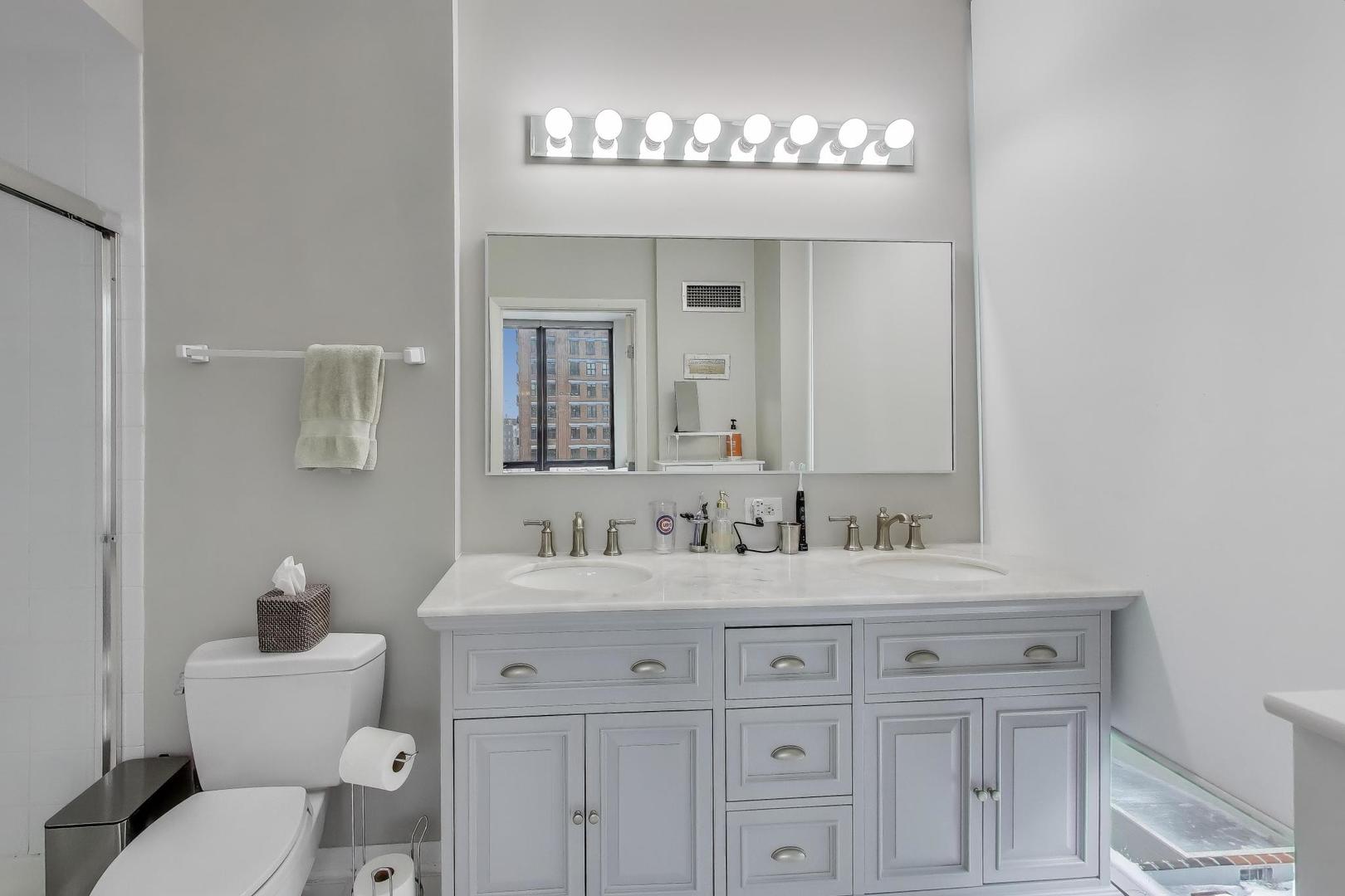 435 West Erie Street, Unit 908 Chicago, IL 60654 - Photo 22 of 46