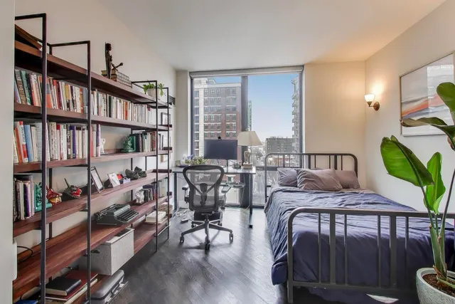 $4,000 | 435 West Erie Street, Unit 908, Chicago, IL 60654