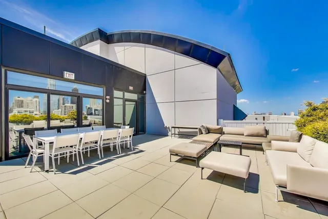 $4,000 | 435 West Erie Street, Unit 908, Chicago, IL 60654