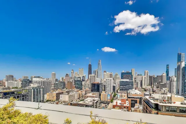 $4,000 | 435 West Erie Street, Unit 908, Chicago, IL 60654