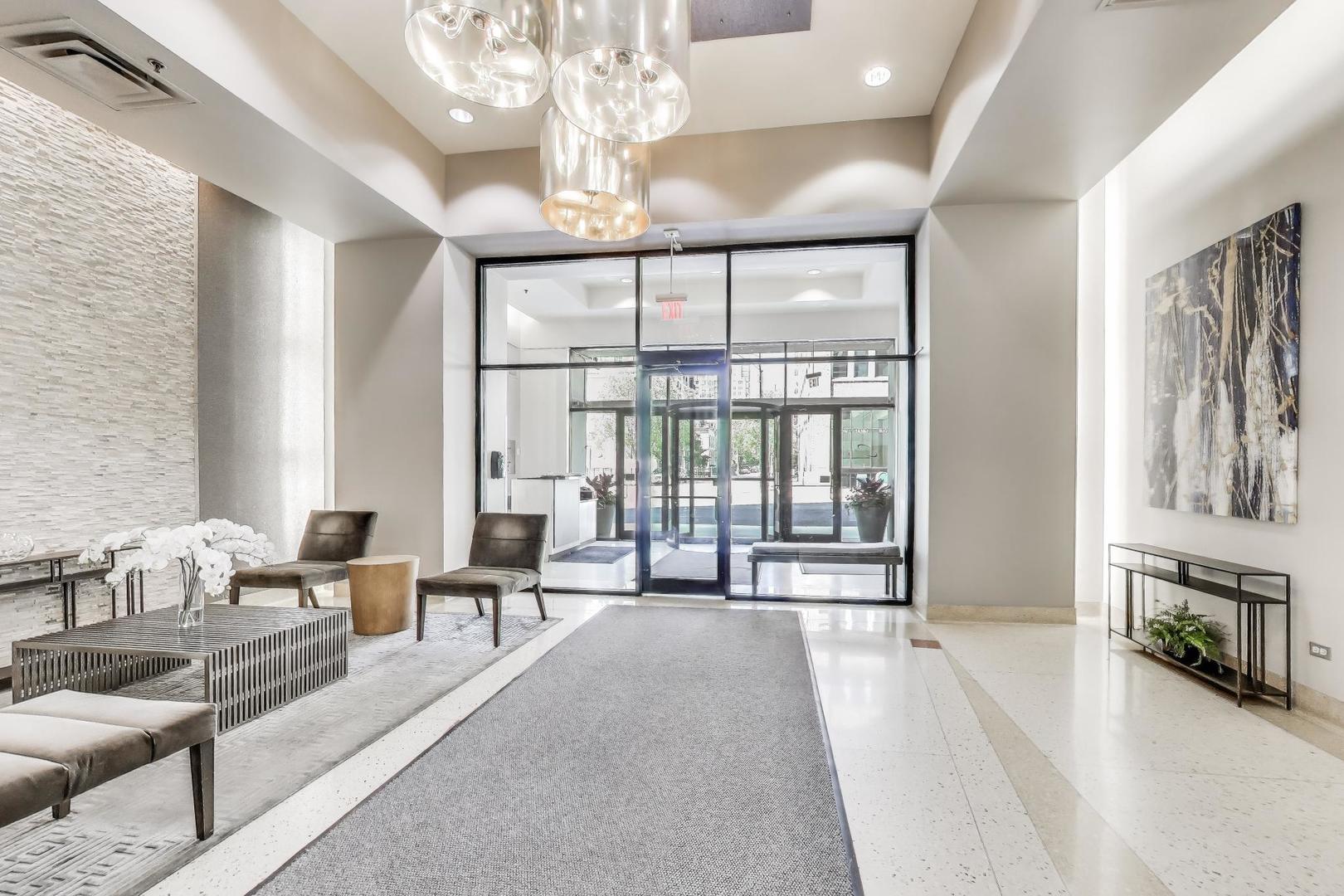 435 West Erie Street, Unit 908 Chicago, IL 60654 - Photo 7 of 46