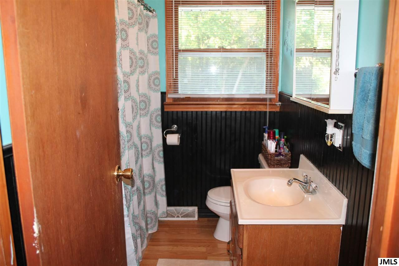 801 South Sutton Road Jackson, MI 49203 - Photo 5 of 14 Photo 5