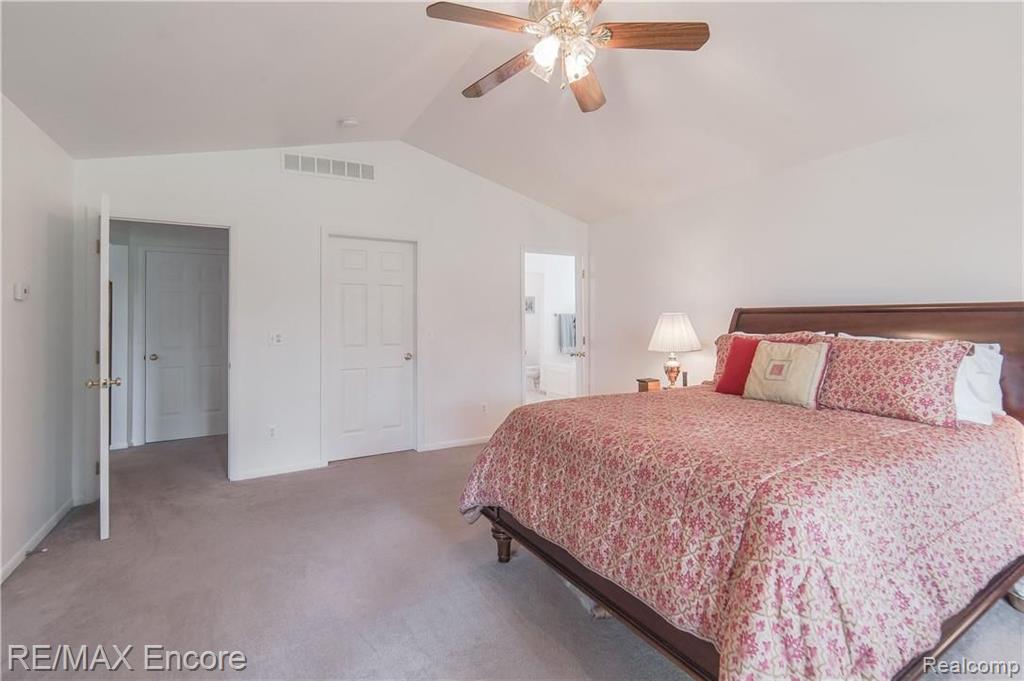 1082 Avon Manor Road Rochester Hills, MI 48307 - Photo 21 of 40