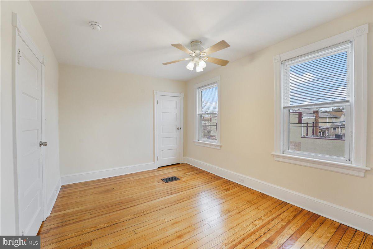 2530 East County Line Road Ardmore, PA 19003 - Photo 15 of 27 Main Bedroom w two spacious closets