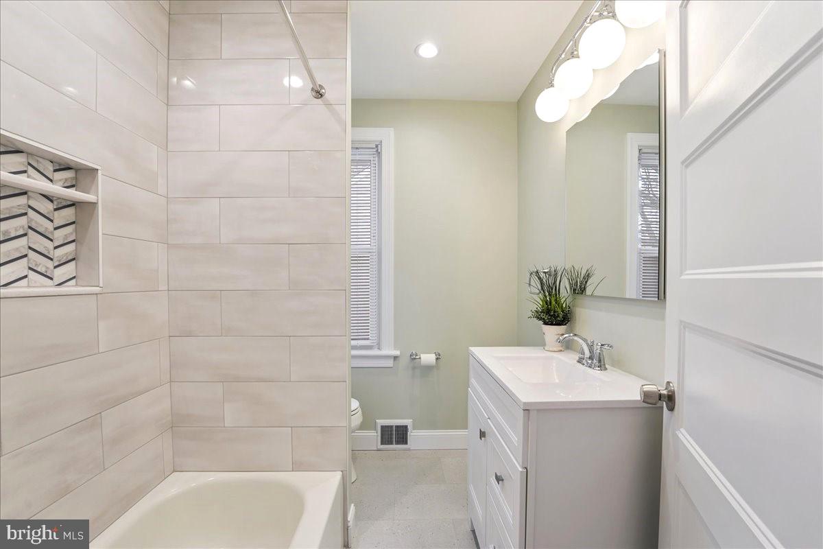 2530 East County Line Road Ardmore, PA 19003 - Photo 16 of 27 New hall bathroom