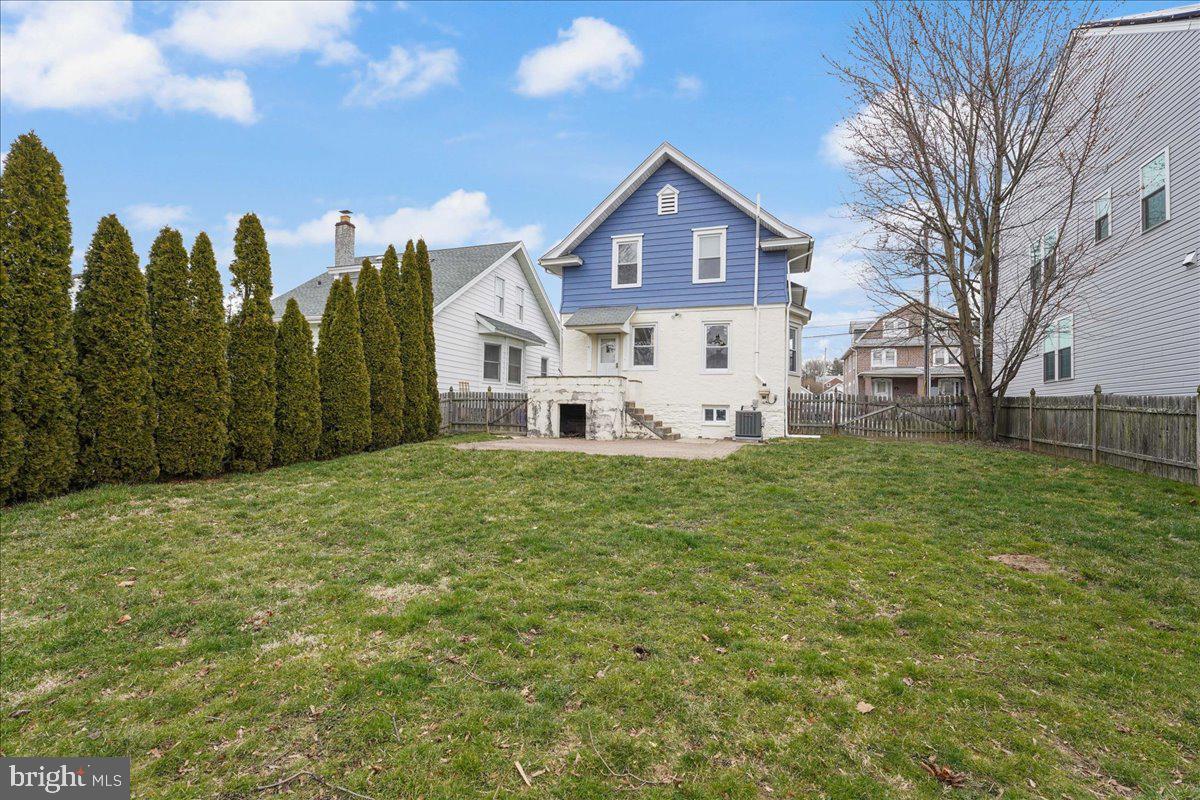 2530 East County Line Road Ardmore, PA 19003 - Photo 21 of 27 Flat backyard