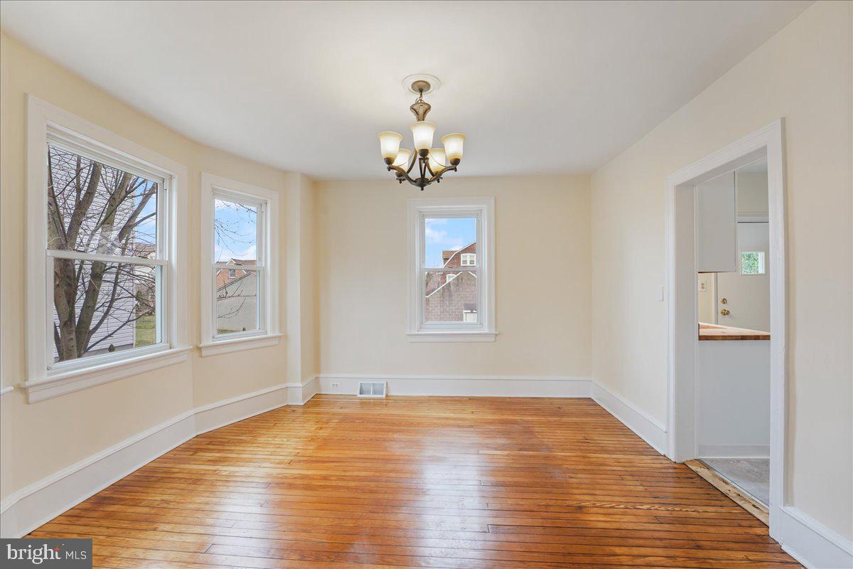 2530 East County Line Road Ardmore, PA 19003 - Photo 8 of 27 Dining room