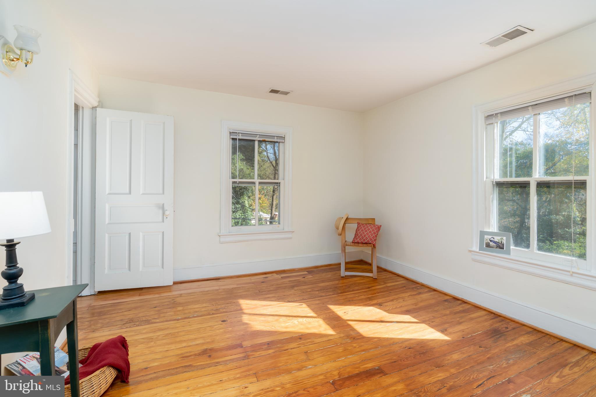 9809 Capitol View Avenue Silver Spring, MD 20910 - Photo 18 of 32 Bedroom #2