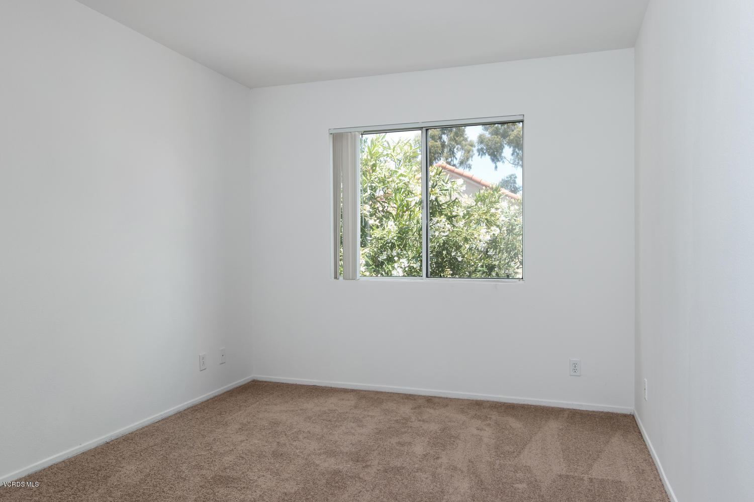 1322 Nautical Way Oxnard, CA 93030 - Photo 13 of 17 1322 Nautical Way-015-007-Bedroom-MLS_Si