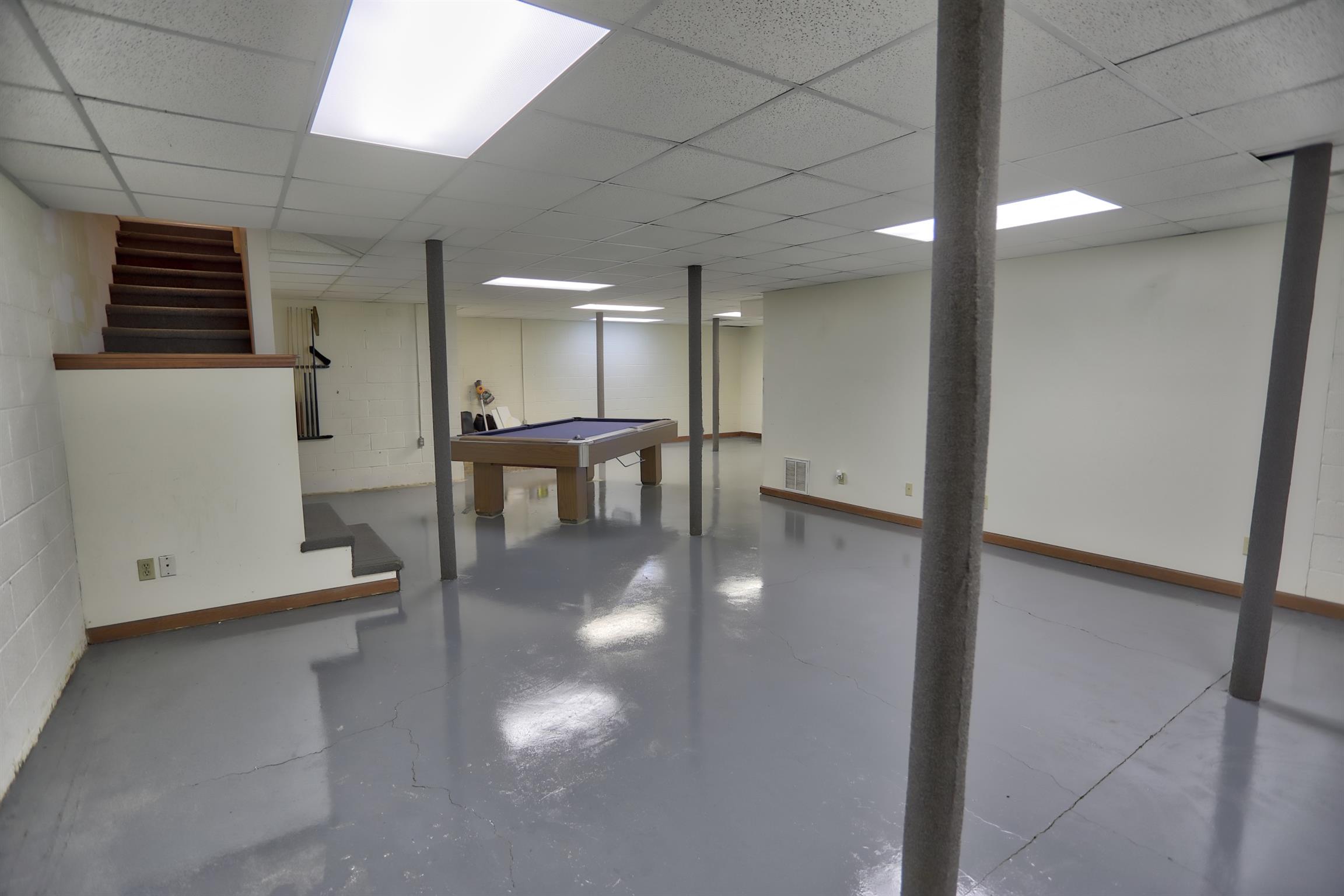 4322 Dot Road Springfield, TN 37172 - Photo 20 of 22 a view of kitchen with furniture and a window