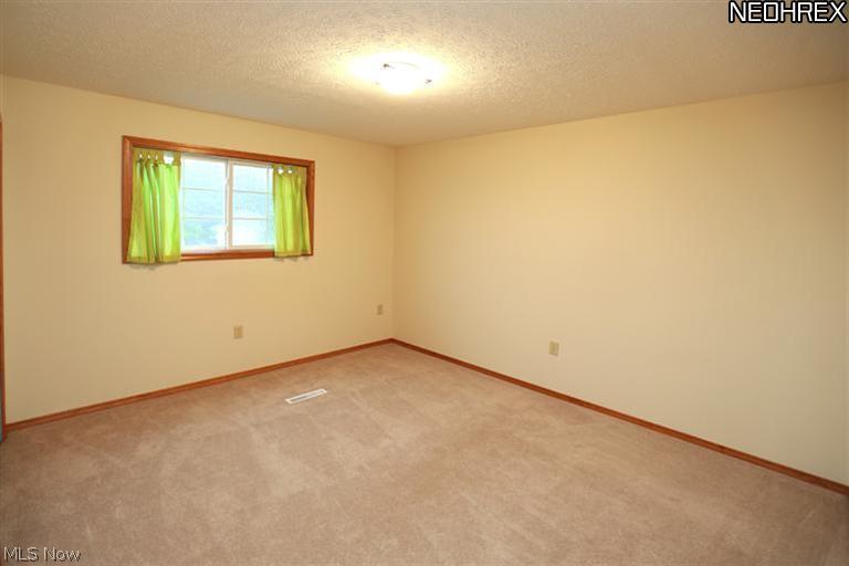 45253 Middle Ridge Road Amherst, OH 44001 - Photo 17 of 24