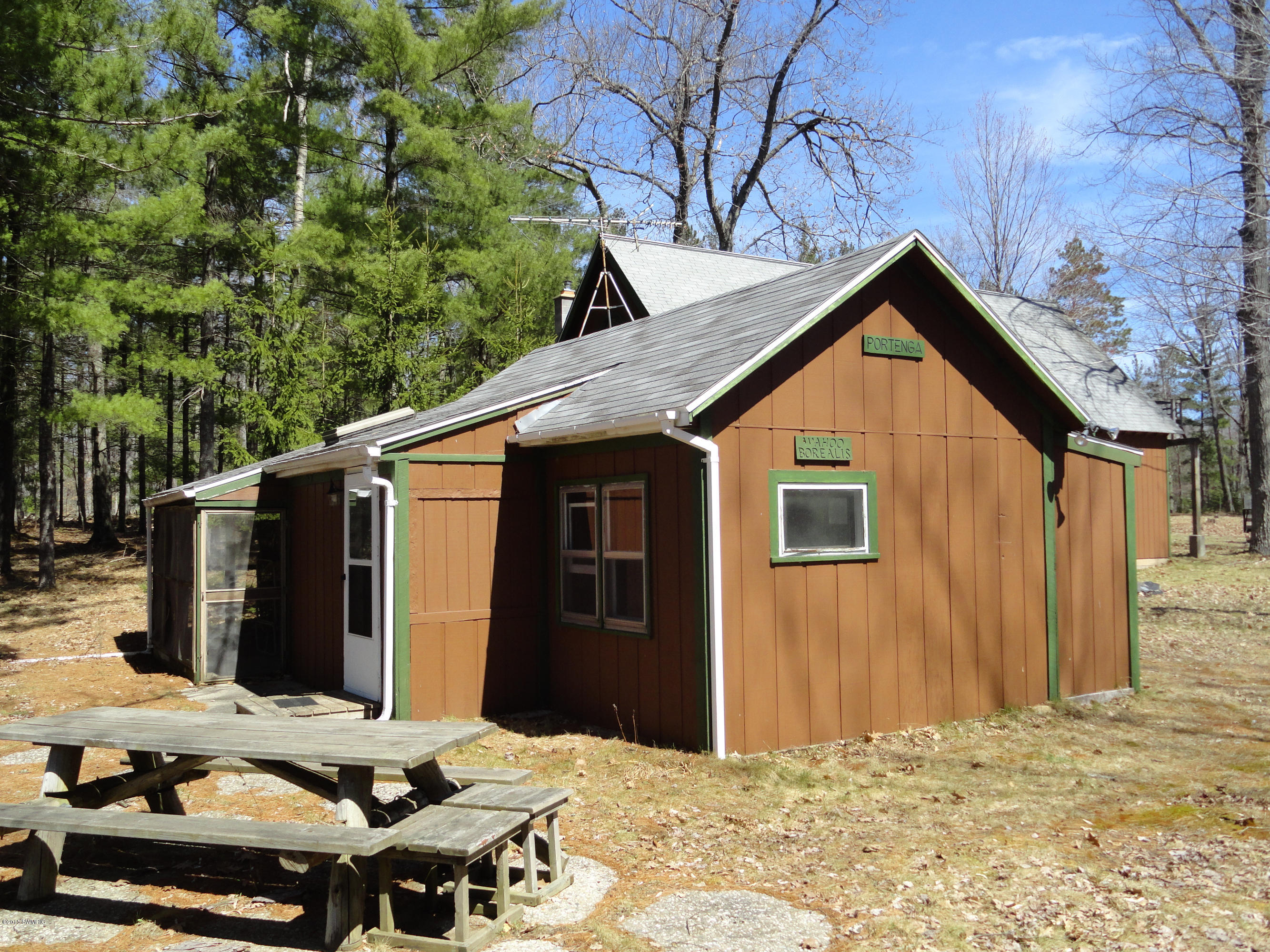 7929 East Pomeroy Springs Road Manistee, MI 49660 - Photo 4 of 24 Portenga (4)