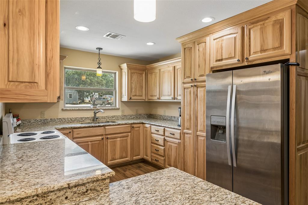 1111 Riley Road Whitesboro, TX 76273 - Photo 11 of 25 Gallery Image 11