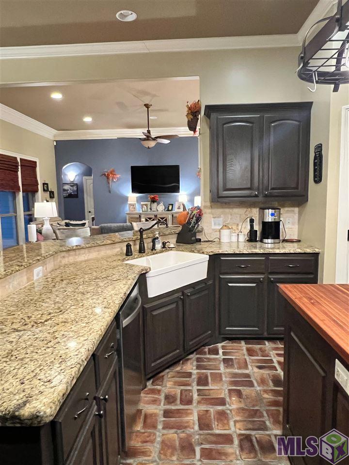 34991 Clinton Allen Road Denham Springs, LA 70706 - Photo 9 of 28