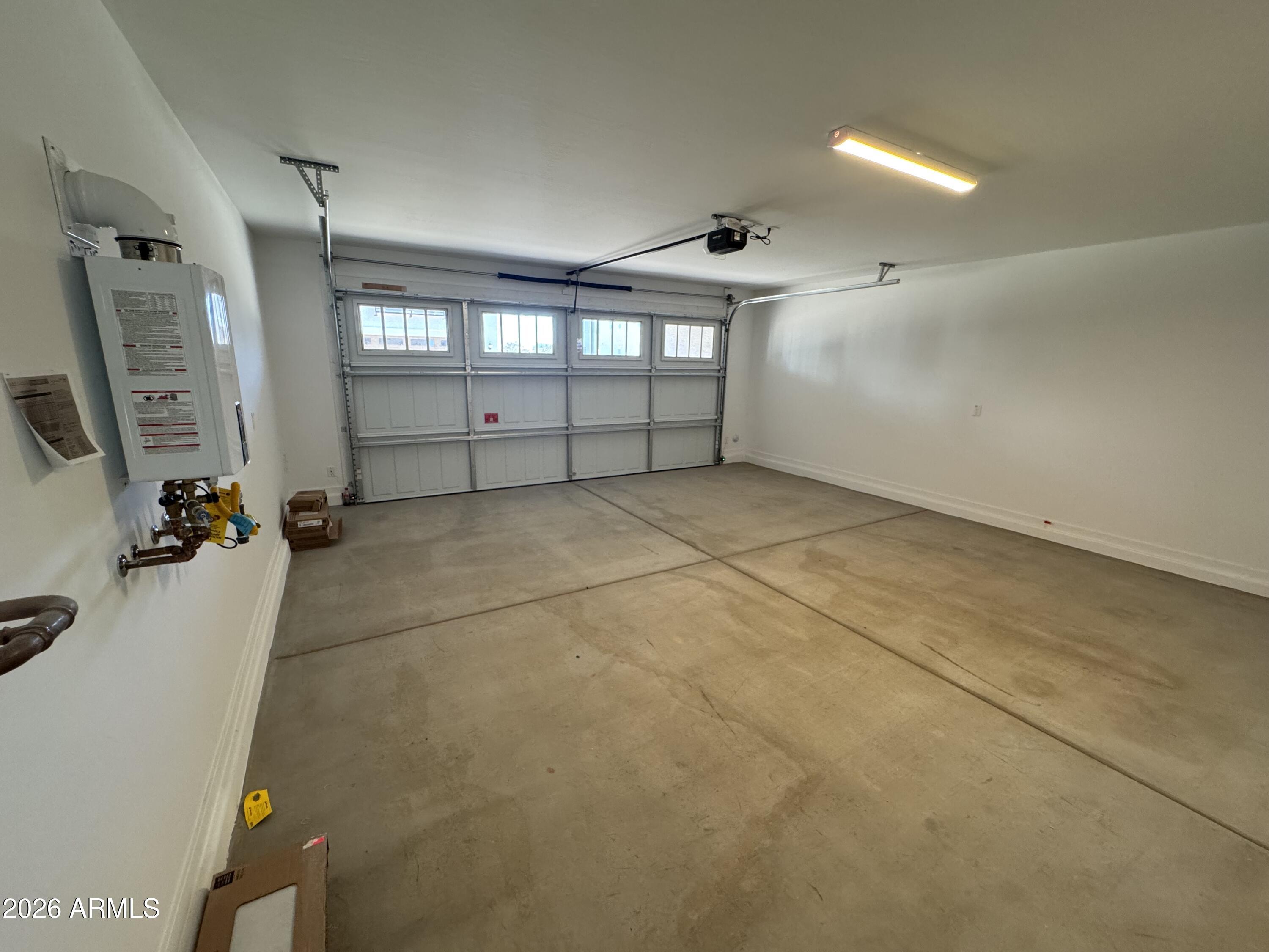 2460 West Maximo Way Phoenix, AZ 85085 - Photo 9 of 14 a view of a livingroom with furniture and windows