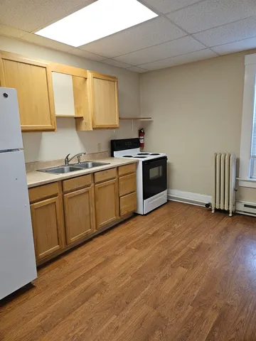 $925 | 21 South Main Street, Unit 6, Lisbon, NH 03585