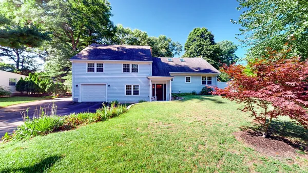 $1,730,000 | 9 Fells Circle, Wellesley, MA 02482