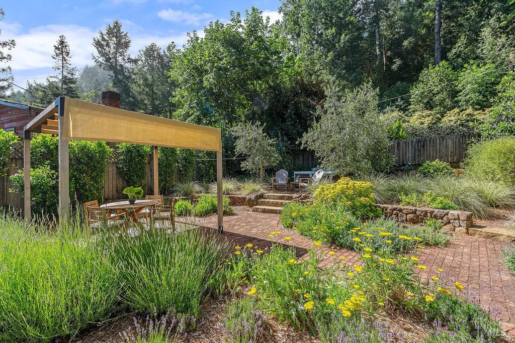 1870 North Fitch Mountain Road Healdsburg, CA 95448 - Photo 8 of 42