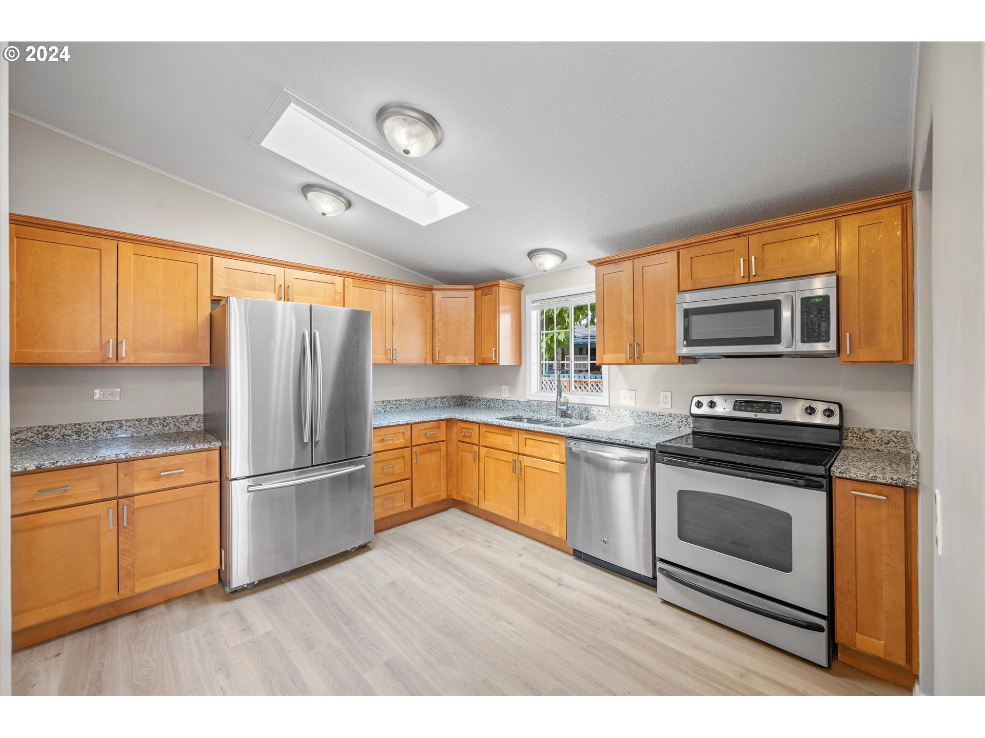 205 Boone Road Southeast, Unit 49 Salem, OR 97306 - Photo 14 of 37 Gallery Image 14