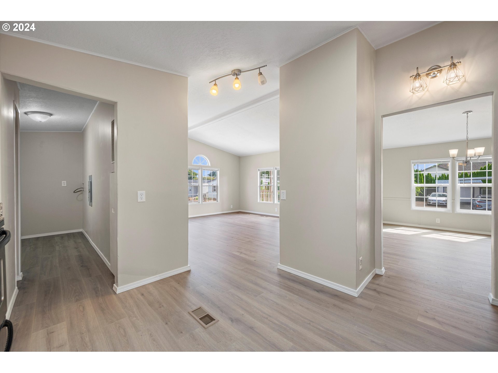 205 Boone Road Southeast, Unit 49 Salem, OR 97306 - Photo 18 of 37 Gallery Image 18