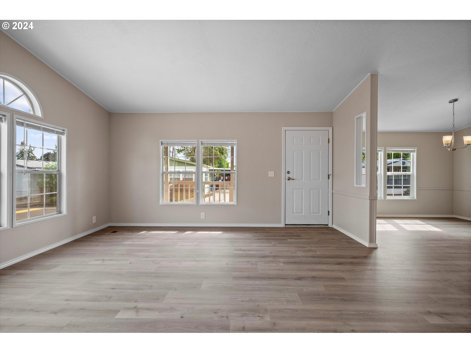 205 Boone Road Southeast, Unit 49 Salem, OR 97306 - Photo 7 of 37 Gallery Image 7