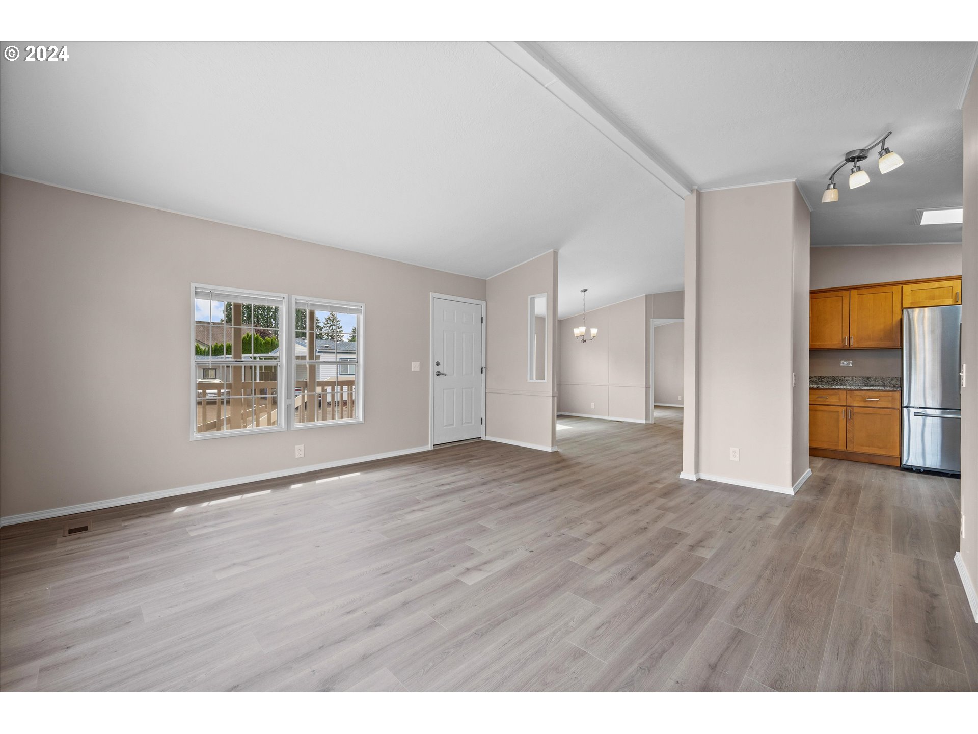 205 Boone Road Southeast, Unit 49 Salem, OR 97306 - Photo 8 of 37 Gallery Image 8