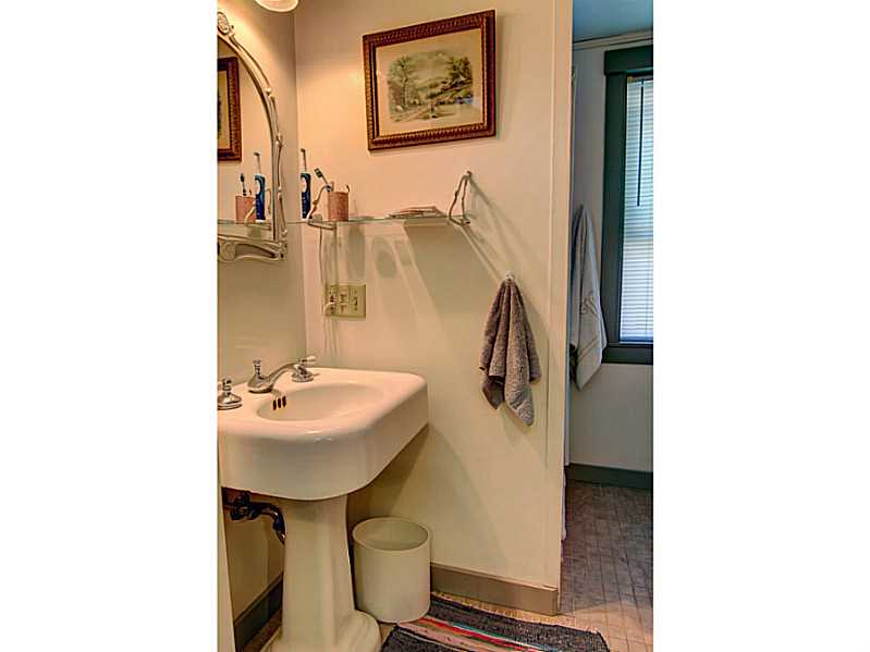 49 Church Street Warren, RI 02885 - Photo 20 of 25 Bathroom.