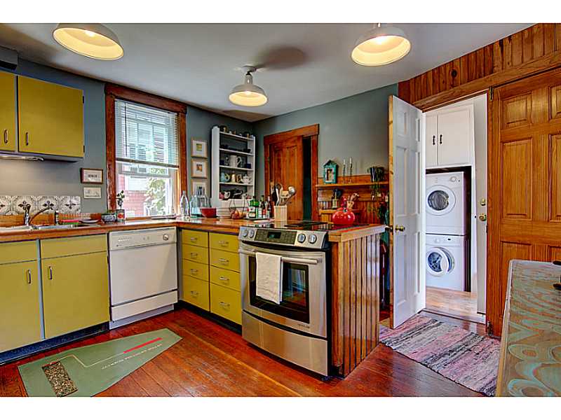 49 Church Street Warren, RI 02885 - Photo 6 of 25 Kitchen.