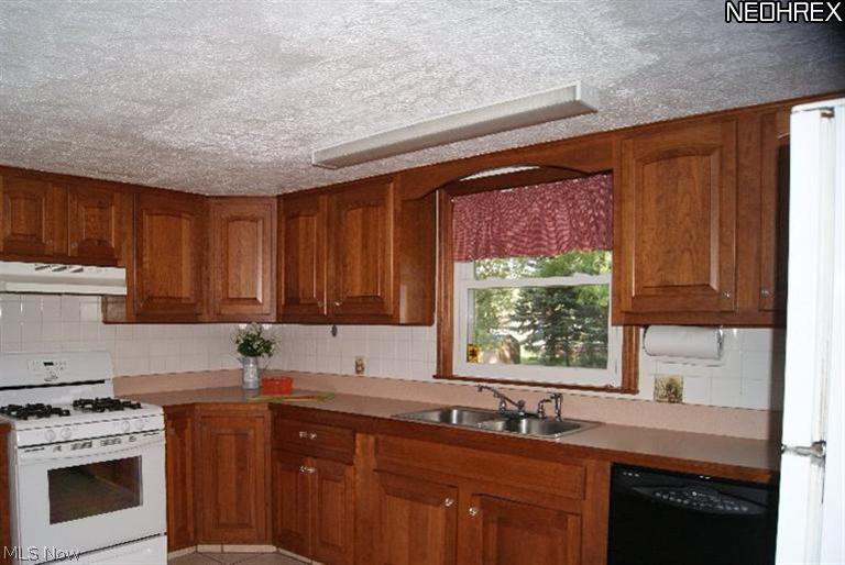 780 South Hametown Road Akron, OH 44321 - Photo 6 of 8