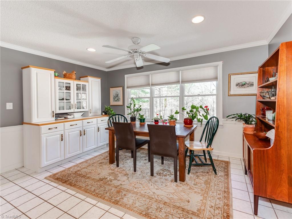 4496 Cotswold Road Pfafftown, NC 27040 - Photo 15 of 35 Gallery Image 15