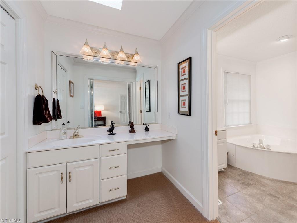 4496 Cotswold Road Pfafftown, NC 27040 - Photo 19 of 35 Gallery Image 19