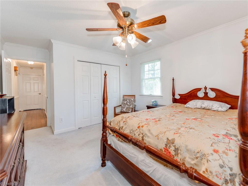 4496 Cotswold Road Pfafftown, NC 27040 - Photo 22 of 35 Gallery Image 22