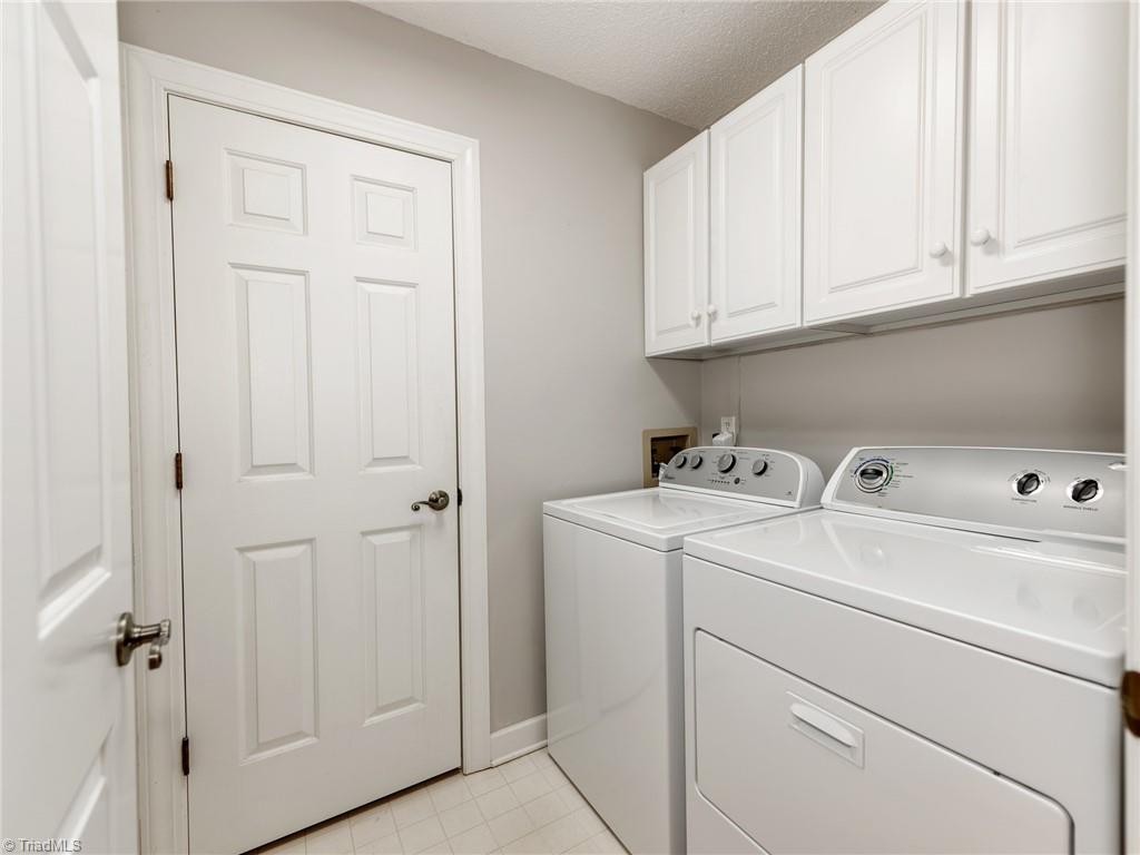 4496 Cotswold Road Pfafftown, NC 27040 - Photo 26 of 35 Gallery Image 26