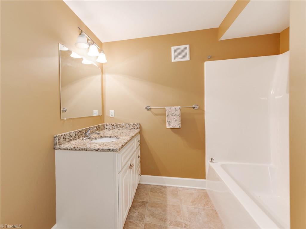4496 Cotswold Road Pfafftown, NC 27040 - Photo 30 of 35 Gallery Image 30